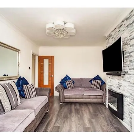2 Bed - Walking Distance To Harry Potter Studio Watford  Exterior photo