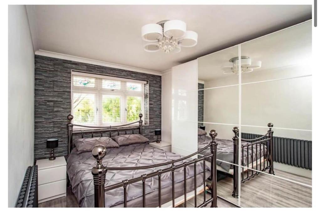 Apartment 2 Bed - Walking Distance To Harry Potter